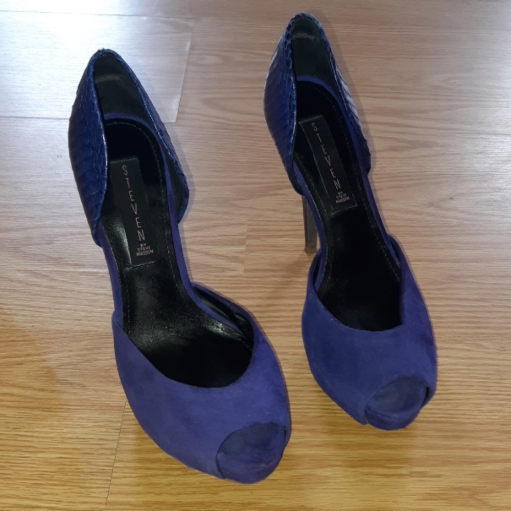 Steven blue pumps